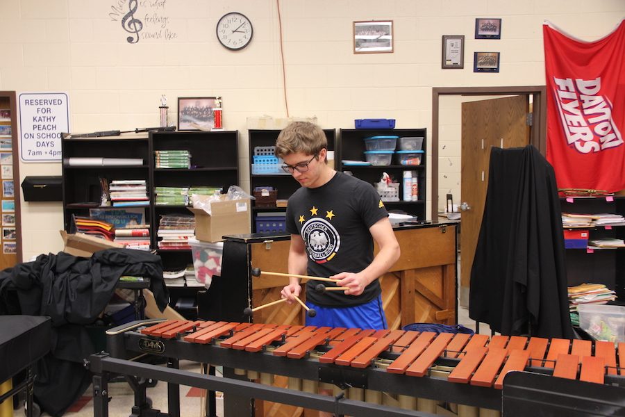 PRACTICE+MAKES+PERFECT%3A+Senior+Luke+Dow+practices+his+piece+on+the+marimba.+This+is+one+of+the+three+instruments+that+Dow+performed+on+at+the+2018+ISSMA+State+competition.