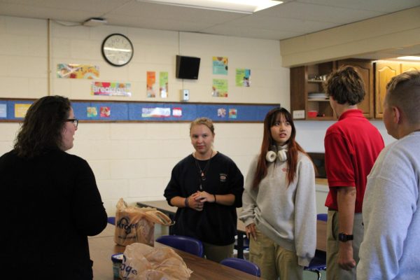 Junior Kimi Mai and German Teacher Frau Hibner spend time talking to students about different German culture customs and traditions, as well as teaching them different things they didn’t know already. 


