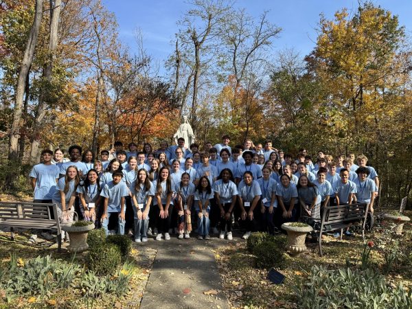 Growing Together: 
All the sophomores and leaders posed around the Our Lady of Fatima statue at the end of our last day together. We were all filled with emotions of having to say goodbye, but also happy that we were able to have this experience. 
