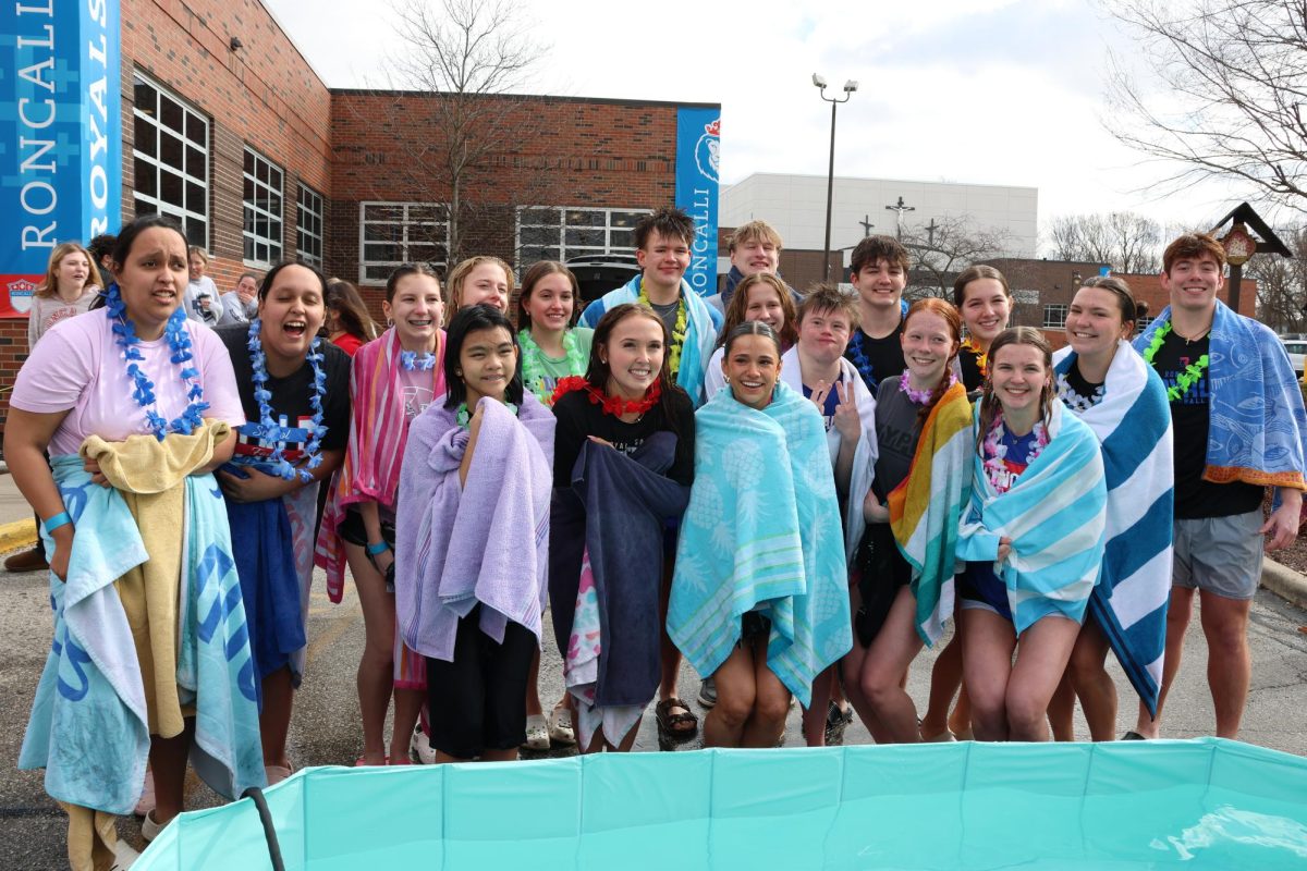 A group photo of students who participated in this year's Polar Plunge.